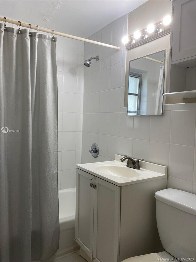Building Photo - 5531 SW 78th St