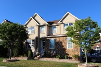 Building Photo - 404 Morning Glory Dr