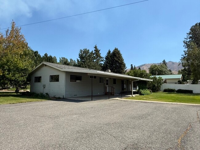 Building Photo - 22 Dietrich Rd