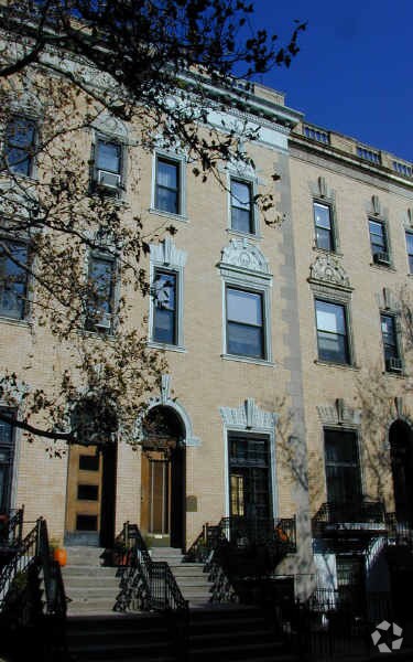 Primary Photo - 247 W 138th St