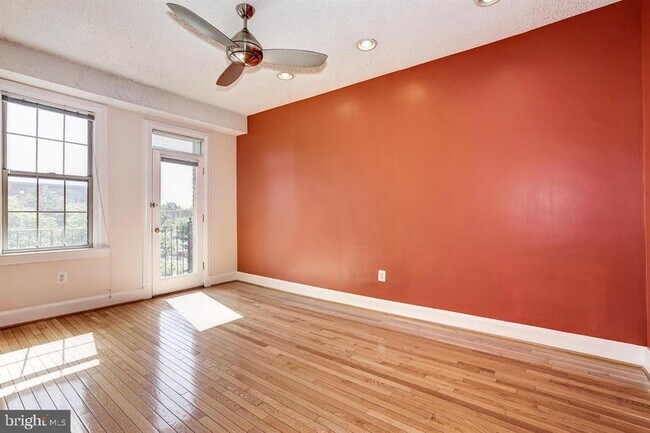 Foto del edificio - 1401 Columbia Rd NW