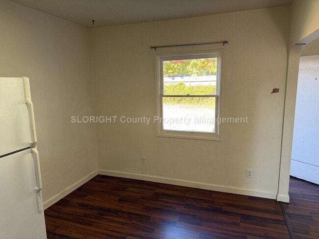 Building Photo - AVAILABLE NOW - 2 Bedroom / 1 Bathroom Home in Arroyo Grande