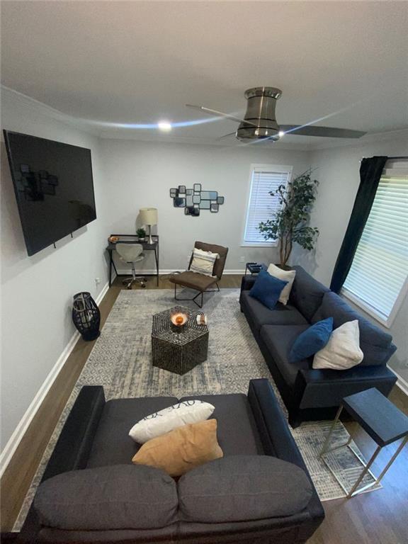 Building Photo - 2133 Pinehurst Dr