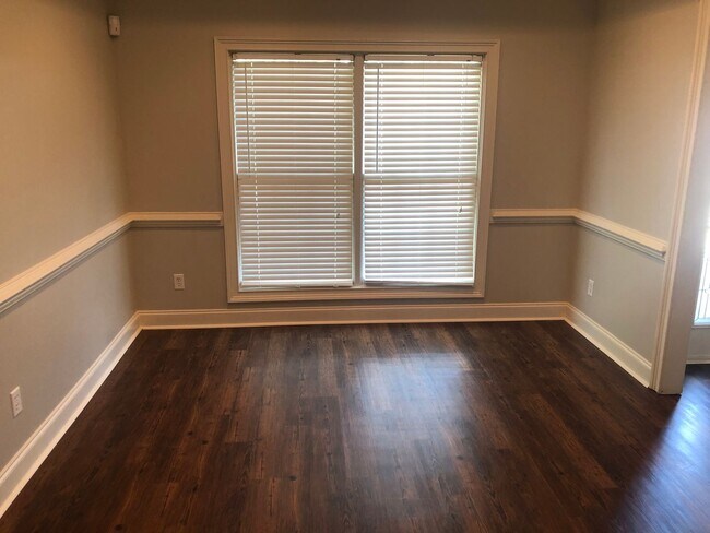 Foto del edificio - Charming Home in Auburn Available in February!