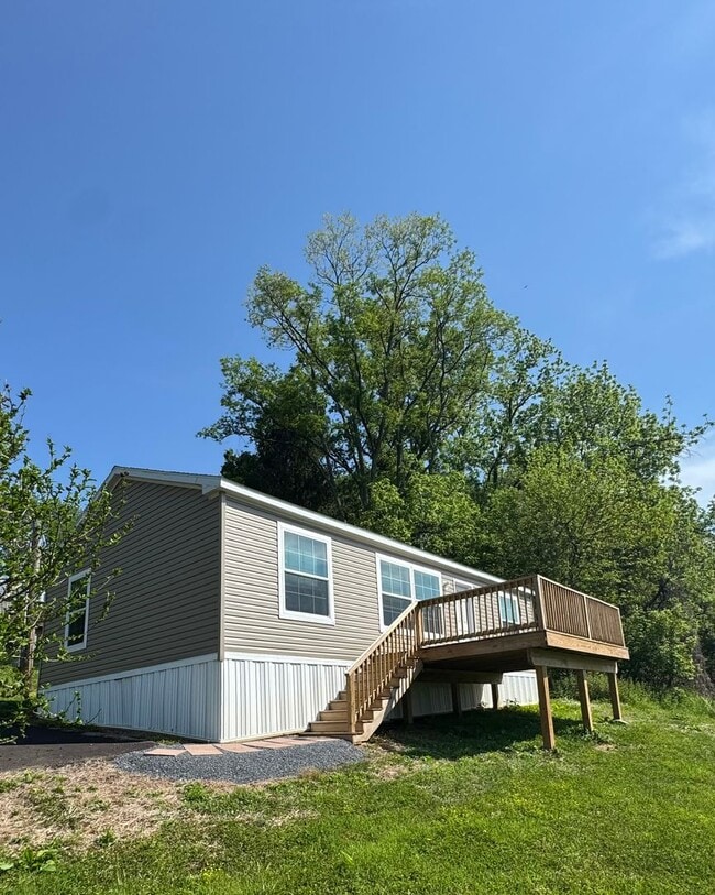 Building Photo - 465 Royal Manor Rd