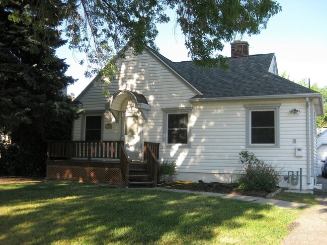 Building Photo - 1539 S 300 E