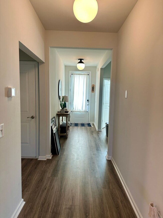 Foto del edificio - 3 BED | 2 BATH | TWO CAR GARAGE | EASTHAVEN AT SAVANNAH QUARTERS