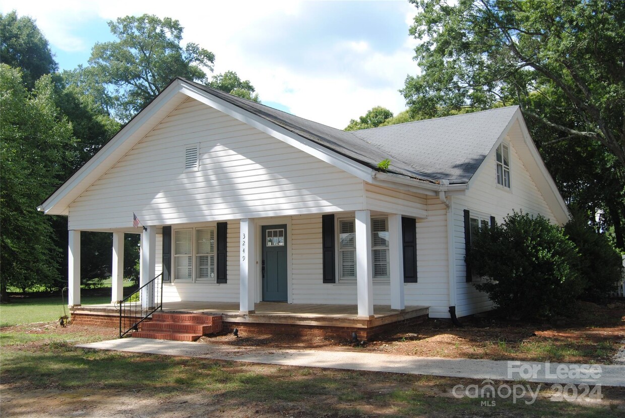 Primary Photo - 3249 Pleasant Plains Rd