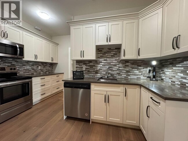 Photo du bâtiment - 20998 River Rd