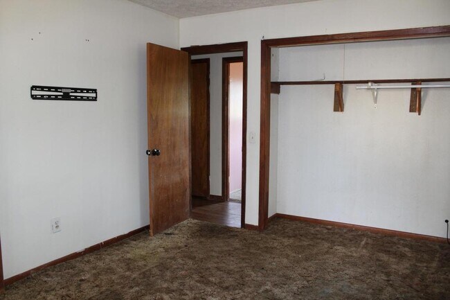 Building Photo - 185 Allens Aly