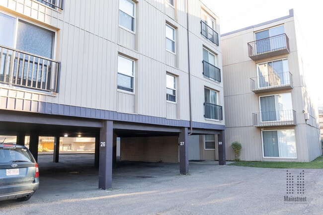 Building Photo - Sierra Manor Apartments