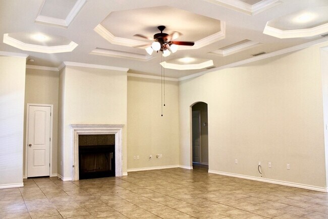 Building Photo - Beautiful 4 Bedroom home For Lease or For ...