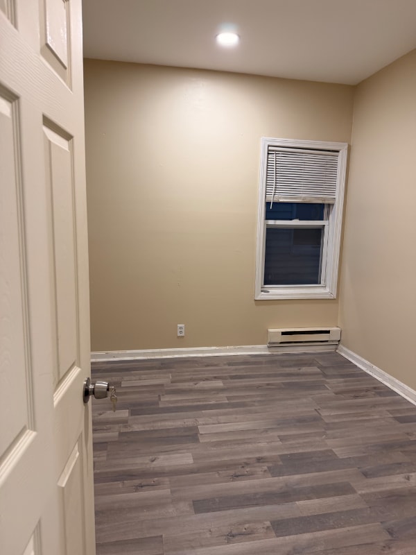 Building Photo - 182 Quequechan St