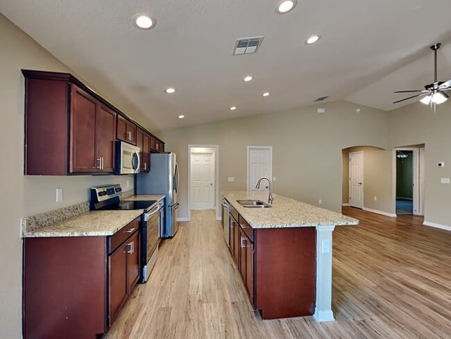 Foto del edificio - 938 Blue Tide Ln