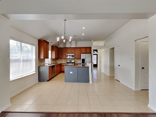 Building Photo - 30202 Deleon Fields Dr