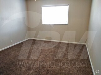 Building Photo - 32 Baltar Loop