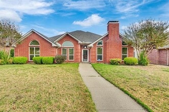 Building Photo - 4035 Cedarview Rd