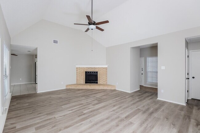 Foto del edificio - 922 Meadowdale Rd