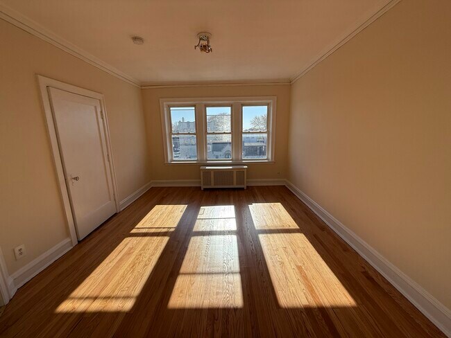 Foto del edificio - 2148 Gunderson Ave