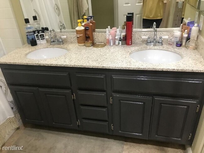 Foto del edificio - 2 br, 2 bath Condo - 2806 Cherrywood