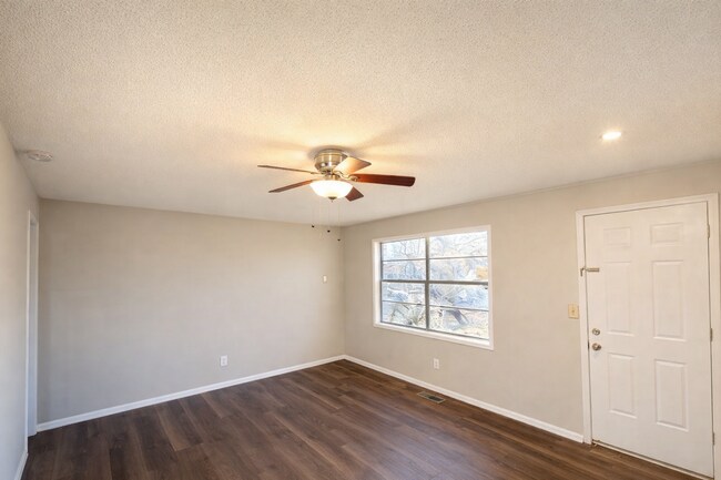 Foto del edificio - 1301 19th Pl SW