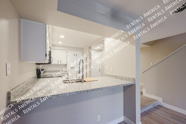 Foto del edificio - 2201 W Union Hills Dr