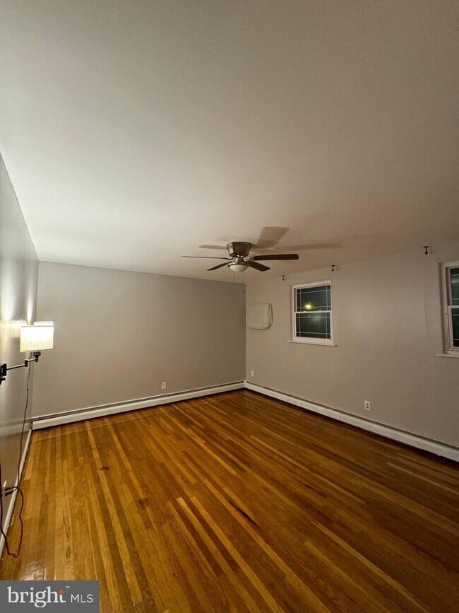 Foto del edificio - 3831 Fairdale Rd