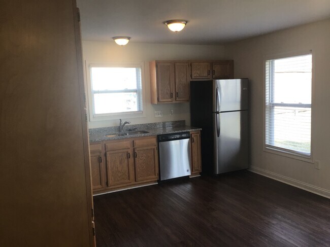 Foto del edificio - 2070 Whispering Wind Ln