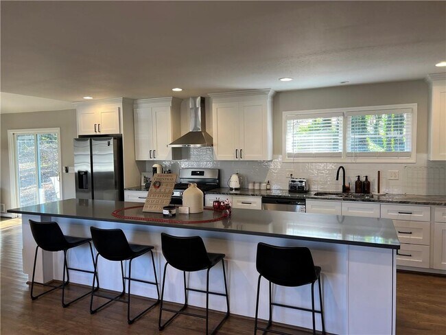 Foto del edificio - 226 Cherrywood Dr