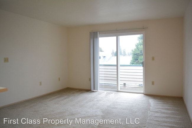 Building Photo - 1215 NW 183rd Ave