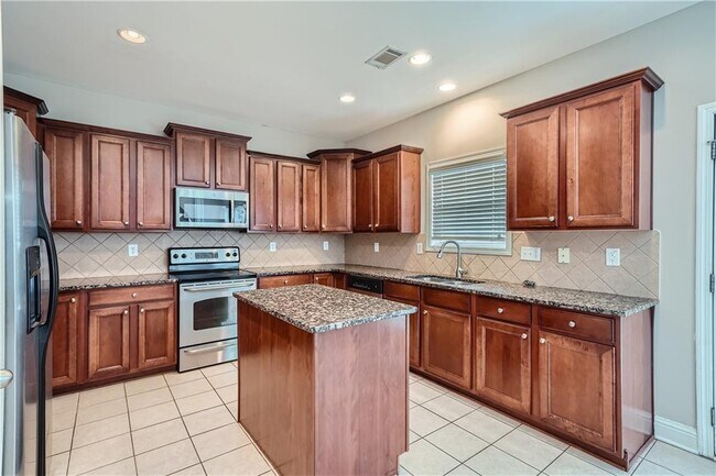 Foto del edificio - 247 McCart Rd NE