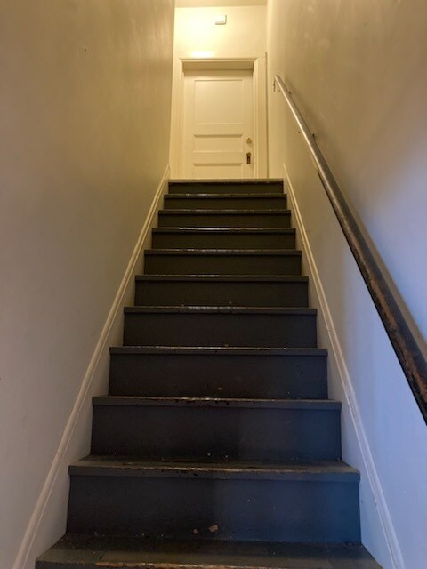 Building Photo - 312 N Geneva St