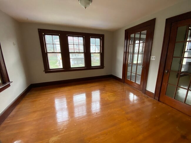 Building Photo - 13 Clark Street - 1st Floor