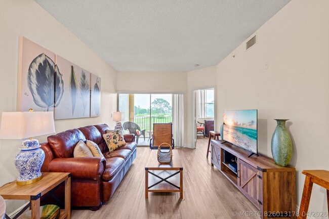 Building Photo - 2080 Greenview Shores Blvd