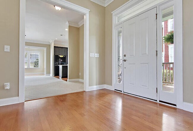 Building Photo - 121 Heart Pine Cir