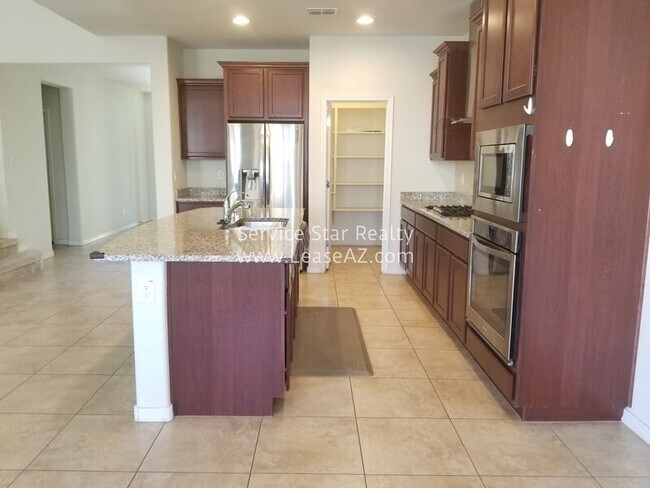 Building Photo - 2351 W Desert Broom Pl