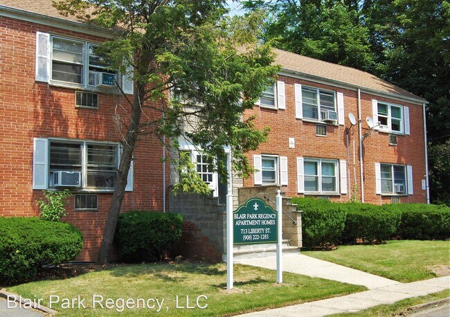 Foto del edificio - 716 Field Ave