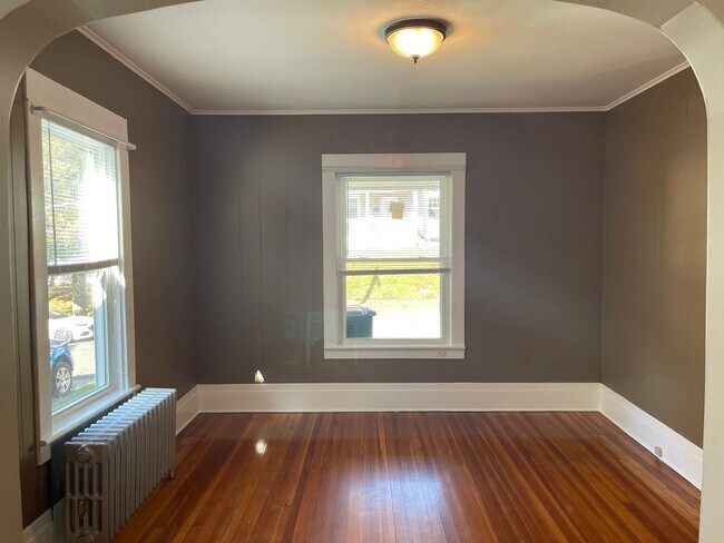 Foto del edificio - Spacious 2-story duplex unit in Pittsfield!