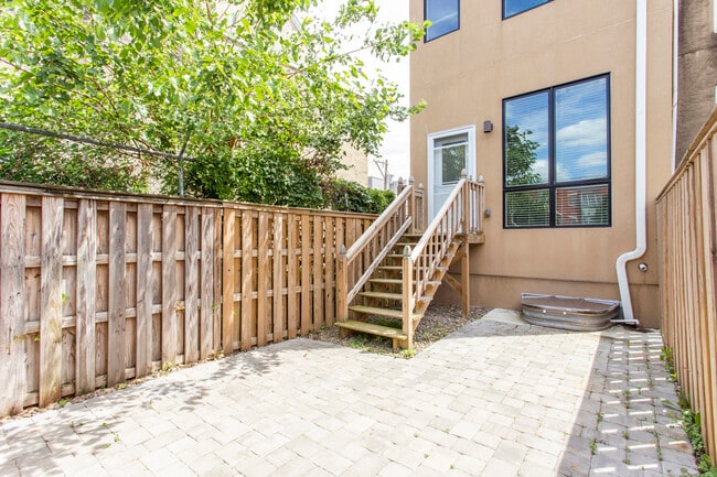 Building Photo - 1519 Ogden St