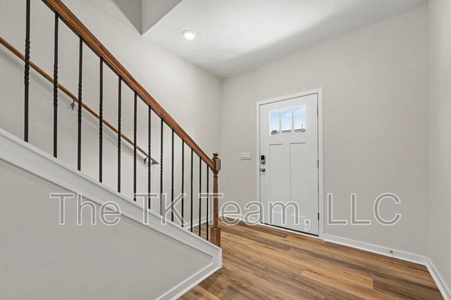 Building Photo - 146 Falling Up Ln