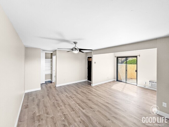 Foto del edificio - Beautiful 2BD/2BA Condo W/ Reserved Parkin...