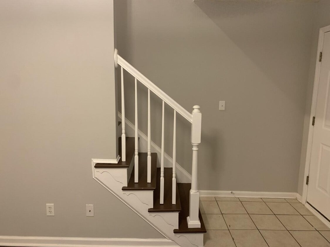 Building Photo - 3921 Sterling Pointe Dr