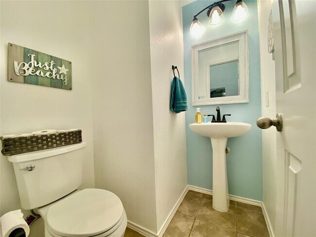 Building Photo - 8613 Rock Pigeon Dr