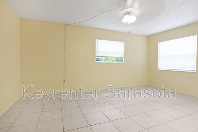 Foto del edificio - 2411 8th St