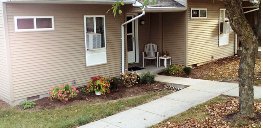 Primary Photo - Wallace Court