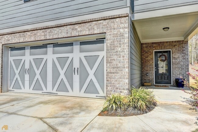 Building Photo - 2245 Black Pebble Cir