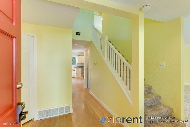 Building Photo - 3 br, 3.5 bath House - 1221 211th Avenue N...