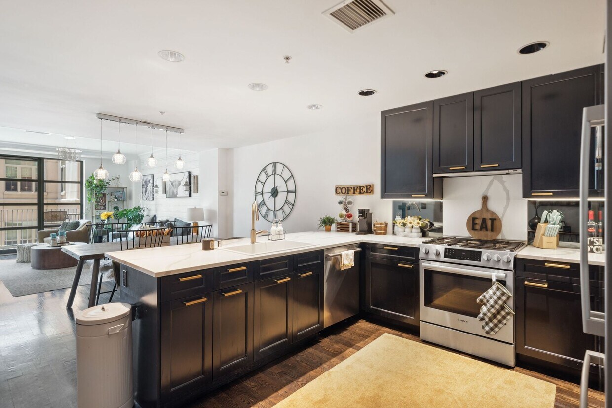 Foto principal - 1590 Little Raven St