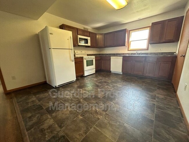 Foto del edificio - 324 E 4th St