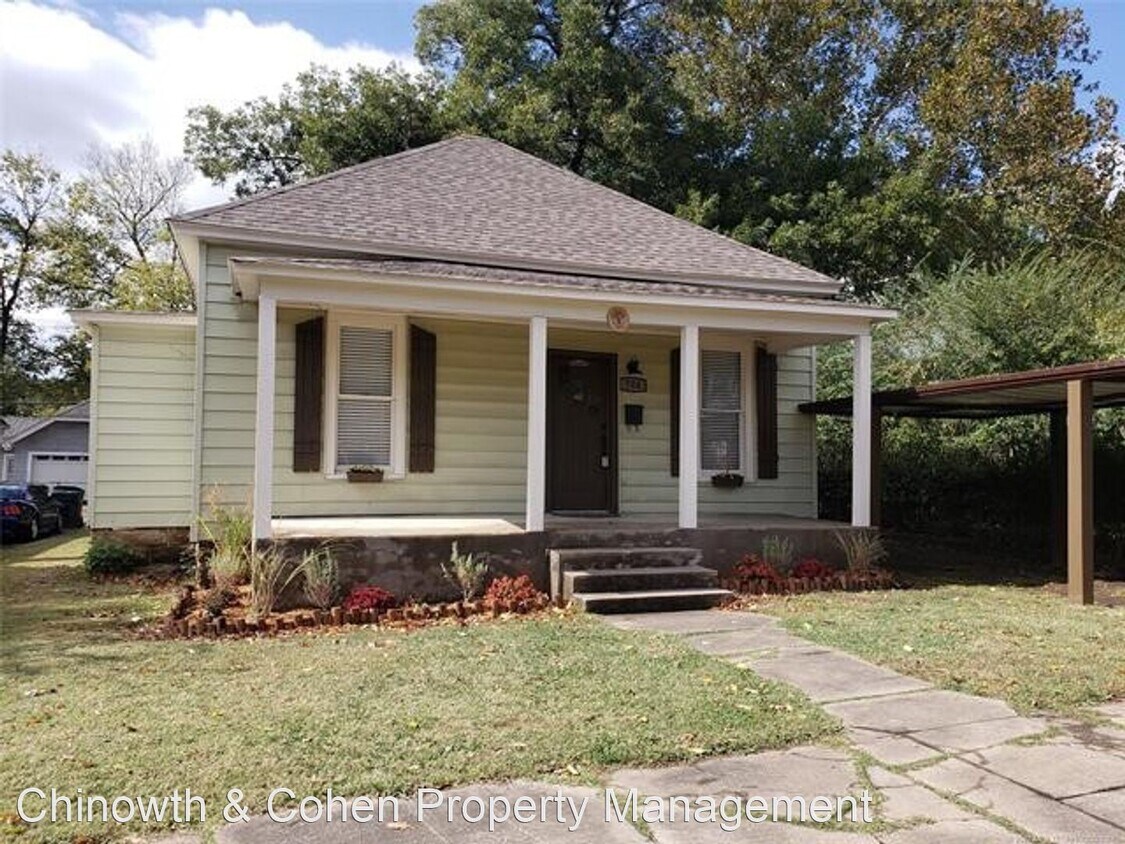 Primary Photo - 2 br, 1 bath House - 704 S Poplar St